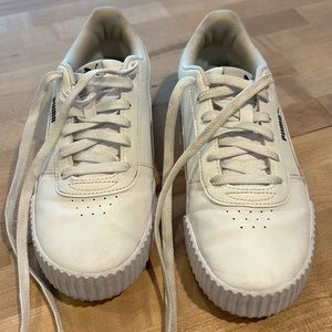 Women’s Size 8 White Puma Tennis Shoes